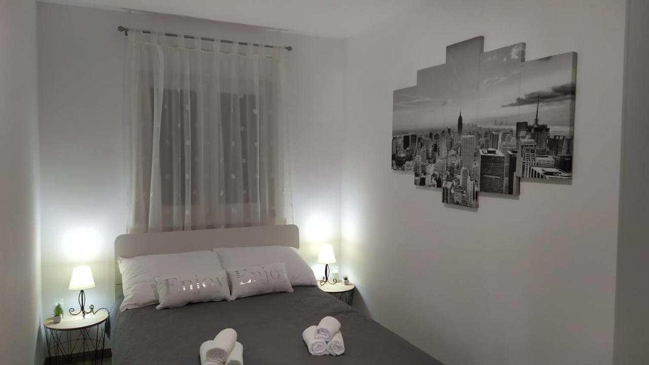 Urban Apartment Vukic トロギール エクステリア 写真