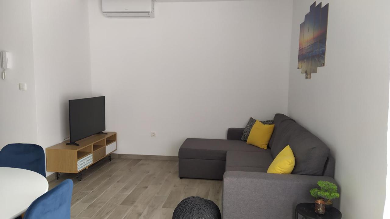Urban Apartment Vukic トロギール エクステリア 写真
